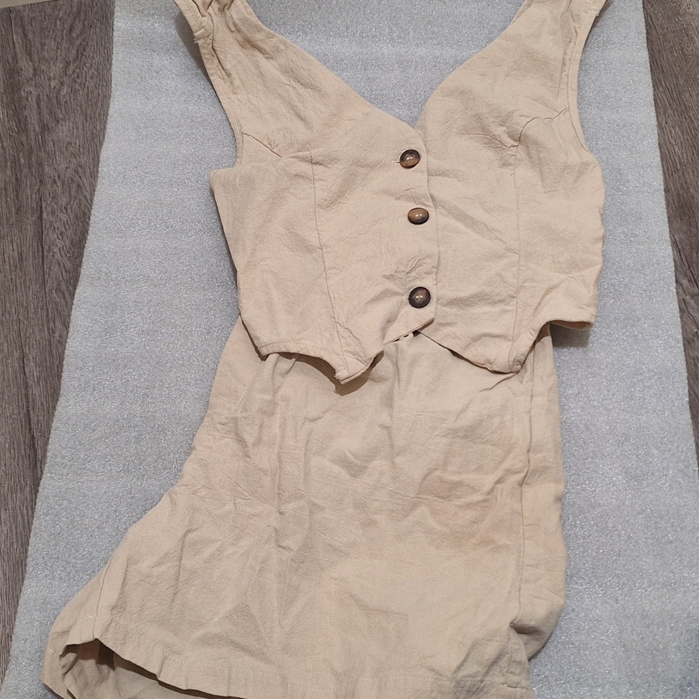 SHEIN Beige Top And Shorts Set